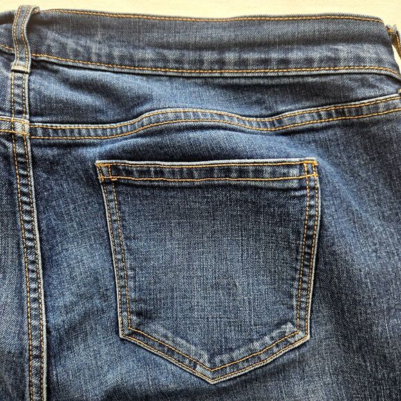 OLD NAVY Boyfriend Jeans Women 16R Distressed Denim Tapered Plus Size - Picture 11 of 13